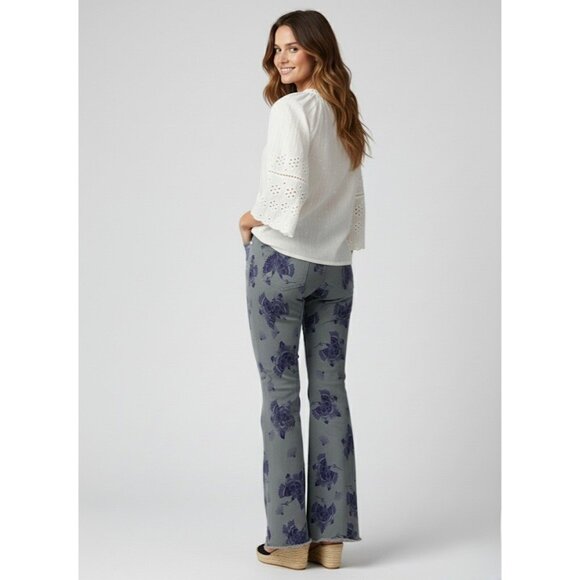 NWOT Free People Mid-Rise Floral Bell Bottom Jeans • Boho 70s Groovy Flare 32 - Picture 10 of 16